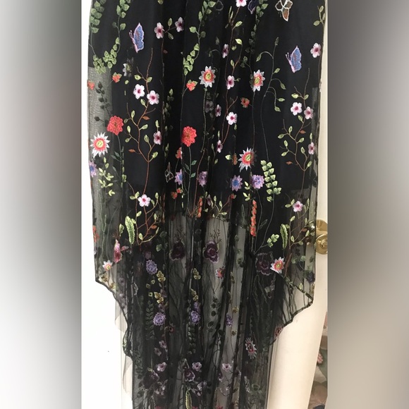 Women dress - Picture 5 of 6